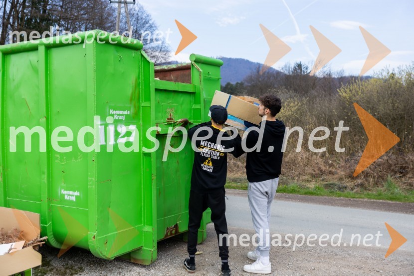 Čistilna akcija v Kranju