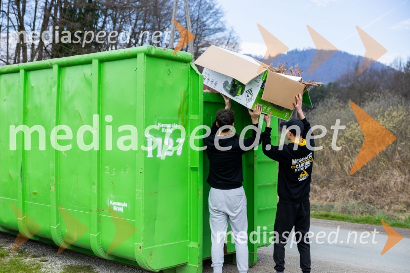 Čistilna akcija v Kranju