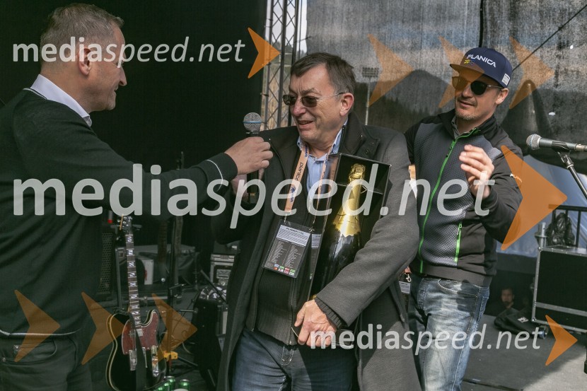  Tomaž Šušteršič, generalni sekretar organizacijskega komiteja Planica; dr. Andrej Stare, televizijski komentator;  Mitja Šeško, moderator prireditev Planica 2024, sobota