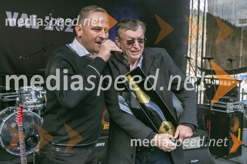  Tomaž Šušteršič, generalni sekretar organizacijskega komiteja Planica; dr. Andrej Stare, televizijski komentatorPlanica 2024, sobota