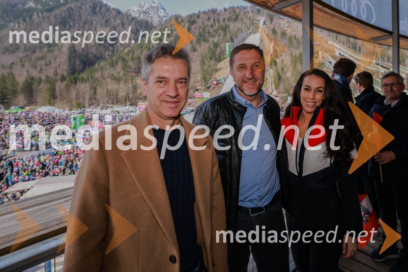 dr. Robert Golob, predsednik vlade RS;  Klemen Boštjančič, minister za finance;  Tina Gaber, fotomodelPlanica 2024, sobota