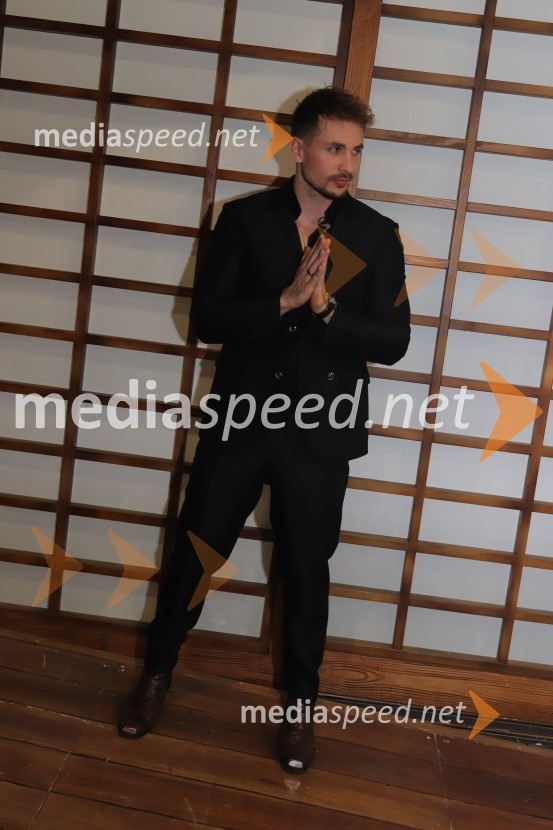  Žan Serčič, glasbenikGala večer z Žanom Serčičem