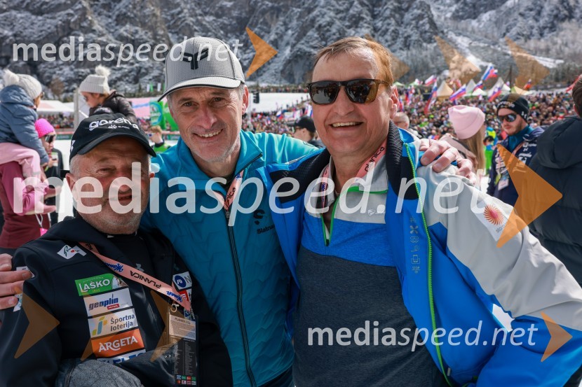  Jani Grilc, pomočnik trenerja slovenske skakalne reprezentance;  Peter Slatnar, smuči in vezi Slatnar;  Božidar- Dare Prevc, oče Petra PrevcaPlanica 2024, nedelja