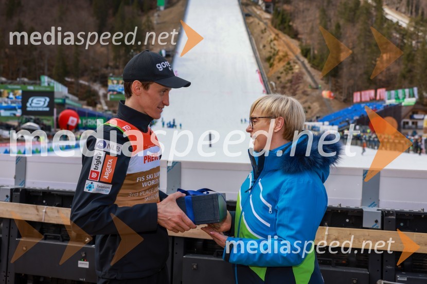  Peter  Prevc, smučarski skakalec; dr. Nataša Pirc Musar, predsednica Republike SlovenijePlanica 2024, nedelja