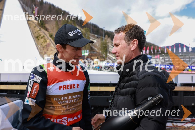  Peter  Prevc, smučarski skakalec;  Borut Cvetkovič, direktor podjetja Radgonske goricePlanica 2024, nedelja