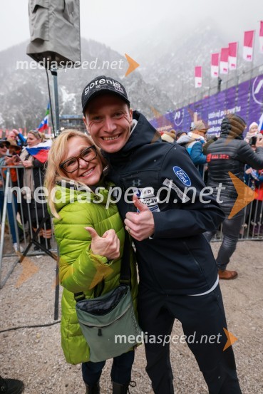  Nuša Derenda, pevka;  Anže Lanišek, smučarski skakalecPlanica 2024, nedelja