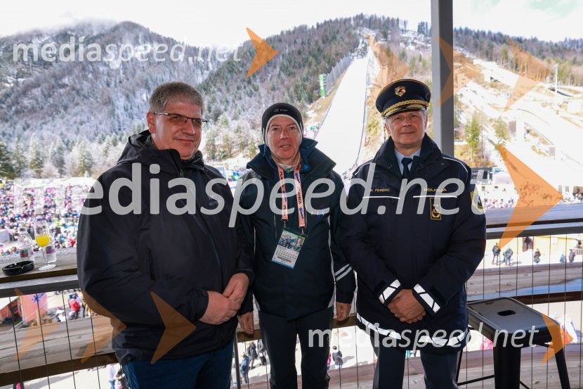  Boštjan Poklukar, minister za notranje zadeve RS;  Enzo Smrekar, predsednik uprave Droge Kolinske in glavni direktor strateškega poslovnega področja v Atlantic Grupi, predsednik SZS, podpredsednik Olimpijskega komiteja Slovenije; mag. Robert Ferenc, namestnik generalnega direktorja policijePlanica 2024, nedelja