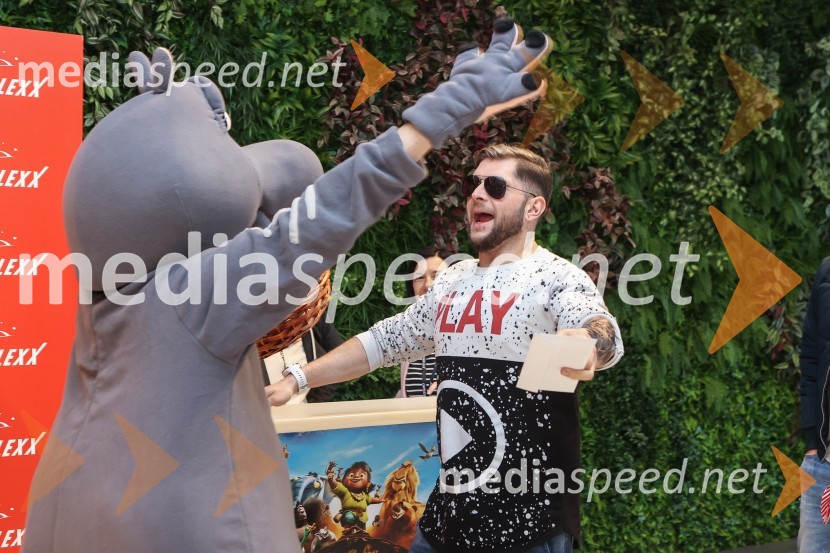  Klemen Bunderla, radijski voditelj, radio AktualPremiera animiranega filma Noetova barka, Cineplexx