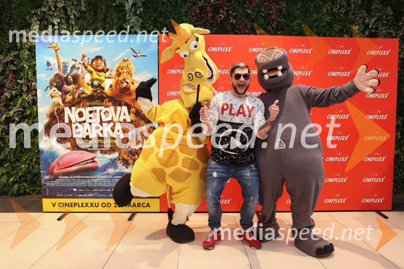  Klemen Bunderla, radijski voditelj, radio AktualPremiera animiranega filma Noetova barka, Cineplexx