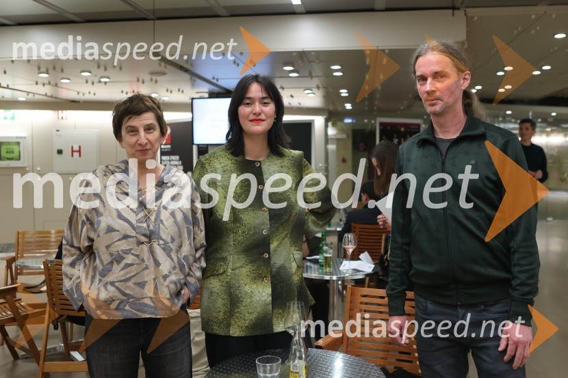  ... ;  ... ;  Andrej Jaklič, vodja gledališkega in sodobnoplesnega programa CDPlesna uprizoritev Marco da Silva Ferreira: Kadaver v Cankarjevem domu