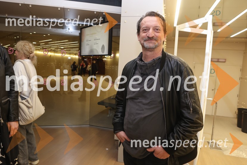  Bogdan Benigar, vodja programa druge glasbe, Cankarjev domPlesna uprizoritev Marco da Silva Ferreira: Kadaver v Cankarjevem domu