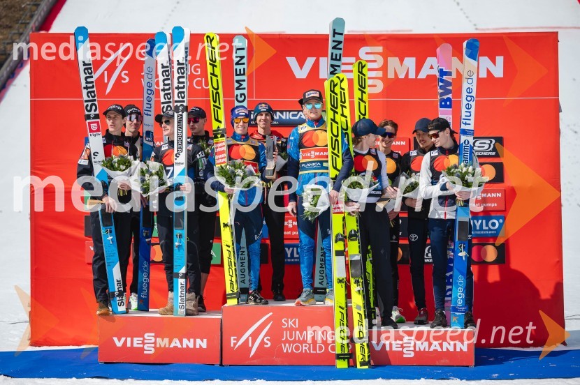  Peter  Prevc, smučarski skakalec;  Timi Zajc, smučarski skakalec;  Domen Prevc, smučarski skakalec;  Lovro Kos, smučarski skakalec;  Stefan Kraft, smučarski skakalec (Avstrija);  Daniel Tschofenig, smučarski skakalec (Avstrija);  Michael  Hayböeck, smučarski skakalec (Avstrija);  Robert  Johansson, smučarski skakalec (Norveška);  Benjamin Oestvold, smučarski skakalec (Norveška);  Johann Andre Forfang, smučarski skakalec;  Marius Lindvik, smučarski skakalec ( Norveška)Planica 2024, sobota