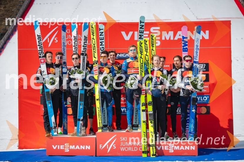  Peter  Prevc, smučarski skakalec;  Timi Zajc, smučarski skakalec;  Domen Prevc, smučarski skakalec;  Stefan Kraft, smučarski skakalec (Avstrija);  Daniel Tschofenig, smučarski skakalec (Avstrija);  Daniel Huber, smučarski skakalec (Avstrija);  Robert  Johansson, smučarski skakalec (Norveška);  Benjamin Oestvold, smučarski skakalec (Norveška);  Johann Andre Forfang, smučarski skakalec;  Marius Lindvik, smučarski skakalec (Norveška)Planica 2024, sobota