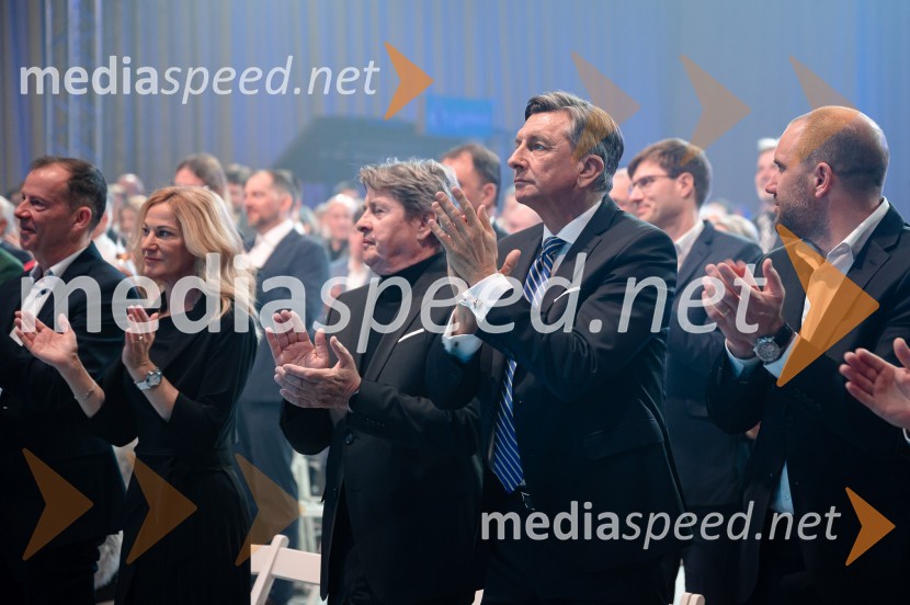  Laura Smrekar, partner, direktorica komuniciranja Competo d.o.o.;  Borut Meh, predsednik smučarskih skokov in nordijske kombinacije;  Borut Pahor, nekdanji predsednik Republike Slovenije;  Uroš Zupan, direktor, Smučarska zveza Slovenije Zlata preproga ob zaključku kariere Petra Prevca