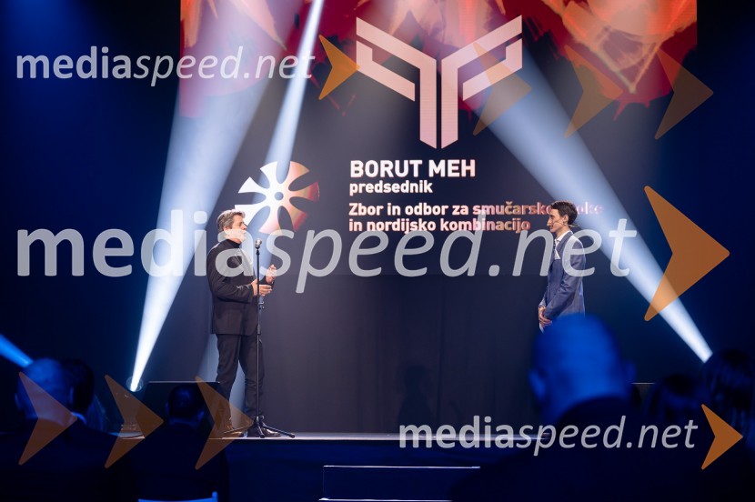  Borut Meh, predsednik smučarskih skokov in nordijske kombinacije;  Peter  Prevc, smučarski skakalecZlata preproga ob zaključku kariere Petra Prevca