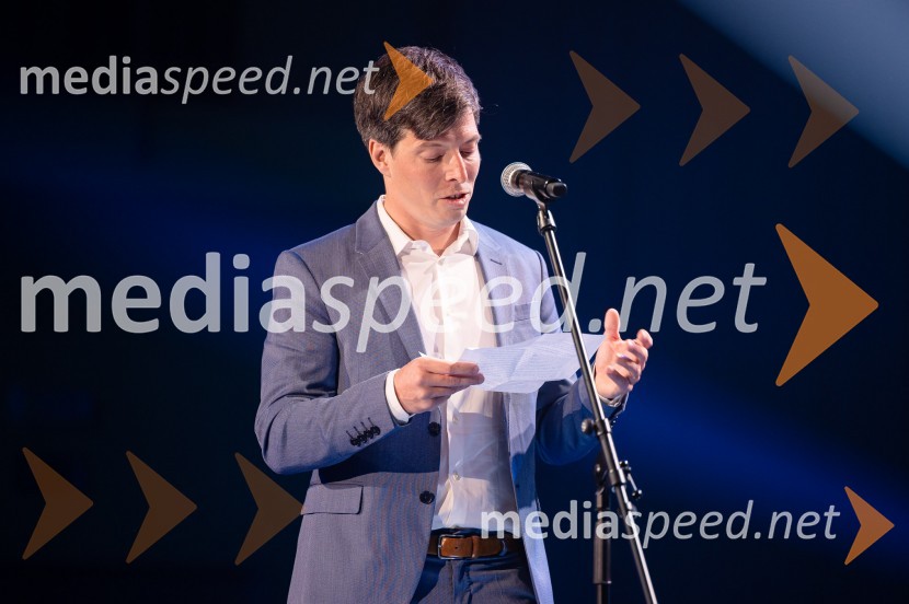  Urban JarcZlata preproga ob zaključku kariere Petra Prevca