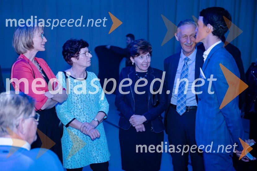  ... ;  ... ;  ... ;  ... ;  Peter  Prevc, smučarski skakalecZlata preproga ob zaključku kariere Petra Prevca