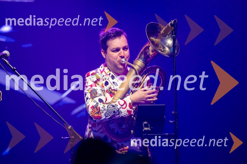  Aleš Jurman, skupina FehtarjiZlata preproga ob zaključku kariere Petra Prevca