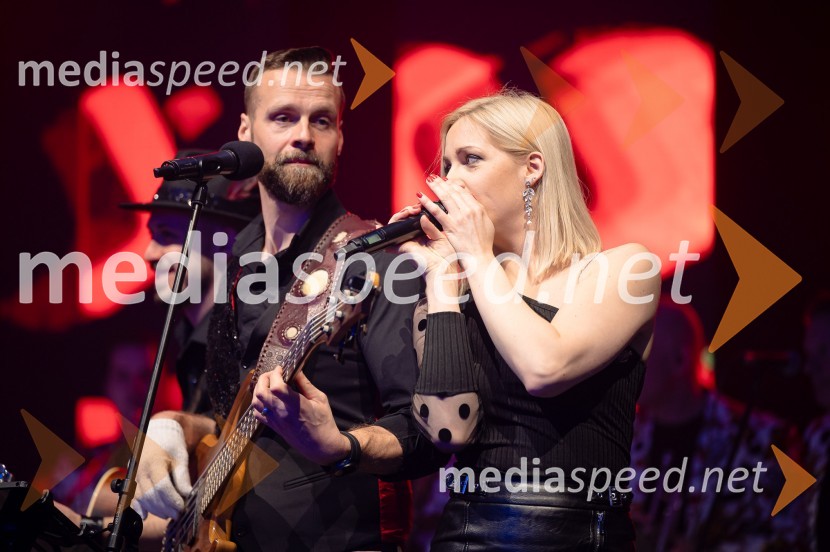  Samo Kališnik, skupina Fehtarji;  Kaja Humski, pevkaZlata preproga ob zaključku kariere Petra Prevca