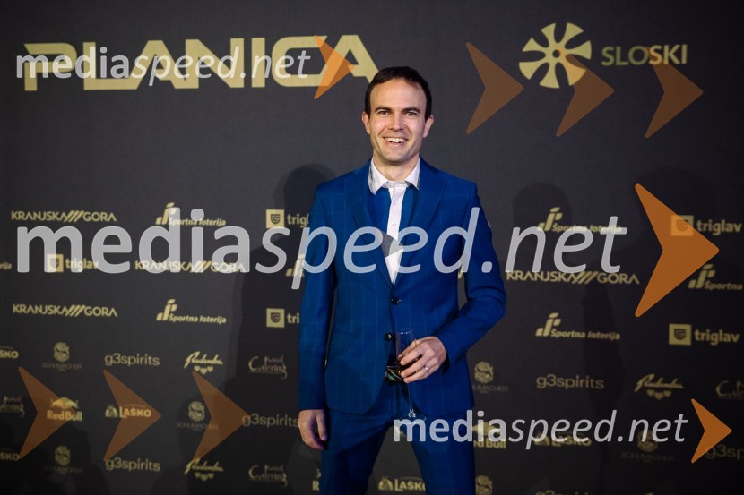  Jernej Damjan, nekdanji smučarski skakalecZlata preproga ob zaključku kariere Petra Prevca