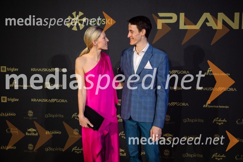  Mina Prevc;  Peter  Prevc, smučarski skakalecZlata preproga ob zaključku kariere Petra Prevca