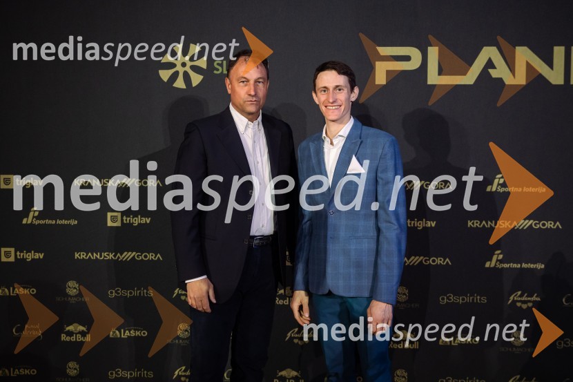  Sandro Pertile, FIS;  Peter  Prevc, smučarski skakalecZlata preproga ob zaključku kariere Petra Prevca