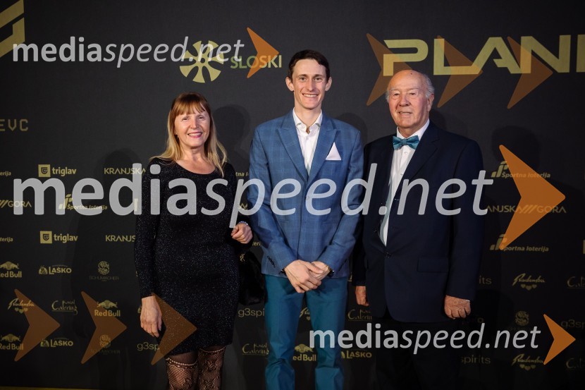  ... ;  Peter  Prevc, smučarski skakalec;  ... Zlata preproga ob zaključku kariere Petra Prevca