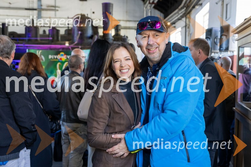  Nina Pušlar, pevka;  Nejc Tisu, vodja produkcije, Radio 159. festival Pivo in cvetje Laško, novinarska konferenca