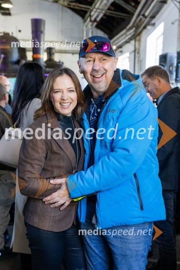  Nina Pušlar, pevka;  Nejc Tisu, vodja produkcije, Radio 159. festival Pivo in cvetje Laško, novinarska konferenca