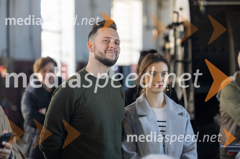 Alen Podlesnik, moderator, novinar POP TV;  Kiara Haas59. festival Pivo in cvetje Laško, novinarska konferenca