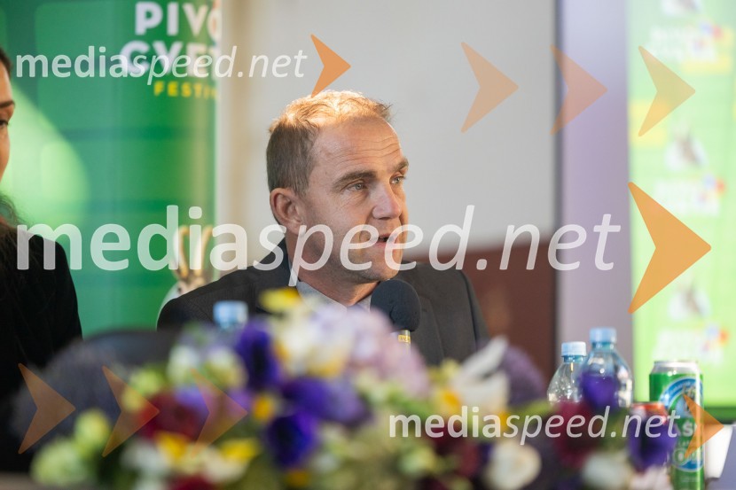  Urban Kramberger,  direktor festivala Pivo in cvetje, manager blagovne skupine PLU59. festival Pivo in cvetje Laško, novinarska konferenca