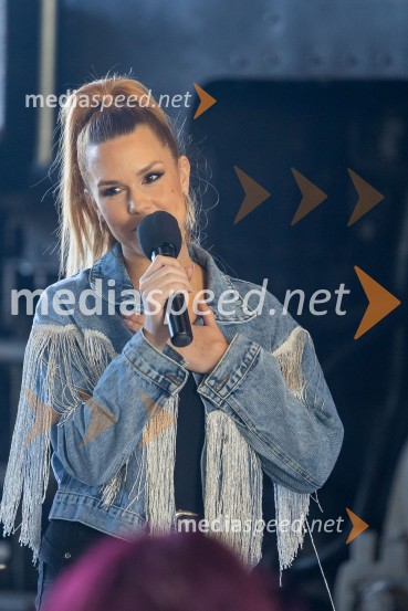  Nika Zorjan, pevka59. festival Pivo in cvetje Laško, novinarska konferenca