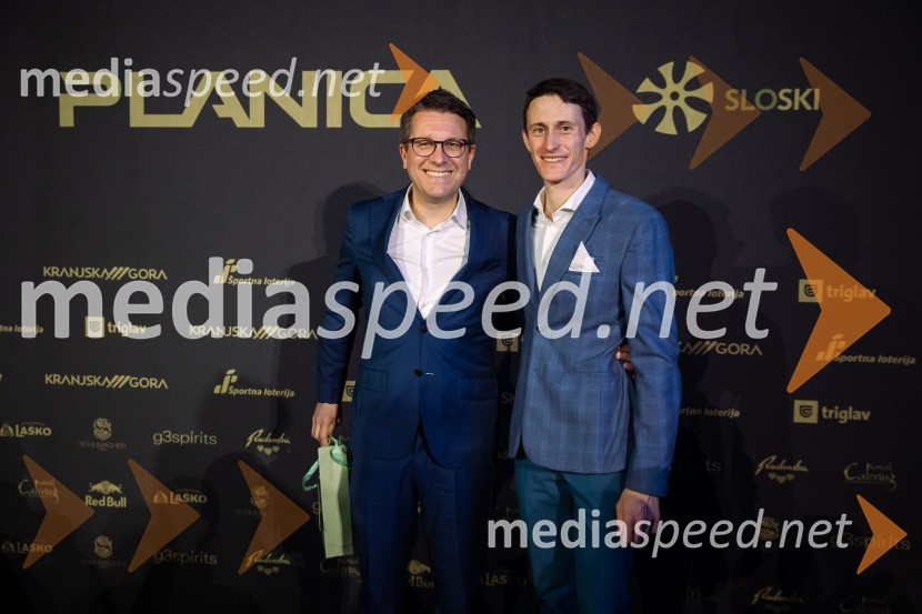  Aleksander Krivec, Porsche Austria;  Peter  Prevc, smučarski skakalecZlata preproga ob zaključku kariere Petra Prevca