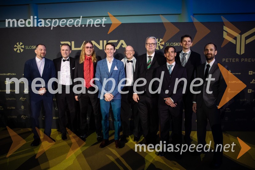  ... ;  ... ;  ... ;  Peter  Prevc, smučarski skakalec;  ... ;  ... ;  ... ;  ... ;  ... Zlata preproga ob zaključku kariere Petra Prevca