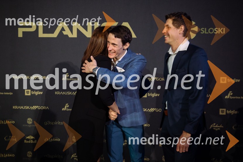  ... ;  Peter  Prevc, smučarski skakalec;  Gašper Vodan, pomočnik trenerja slovenske skakalne reprezentanceZlata preproga ob zaključku kariere Petra Prevca
