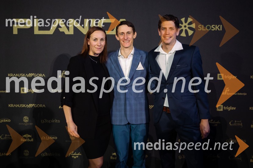  ... ;  Peter  Prevc, smučarski skakalec;  Gašper Vodan, pomočnik trenerja slovenske skakalne reprezentanceZlata preproga ob zaključku kariere Petra Prevca