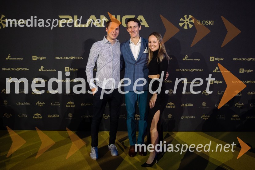  Tilen Bartol, smučarski skakalec;  Peter  Prevc, smučarski skakalec;  Ina UnukZlata preproga ob zaključku kariere Petra Prevca