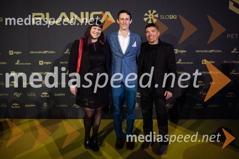  ... ;  Peter  Prevc, smučarski skakalec;  Primož TriplatZlata preproga ob zaključku kariere Petra Prevca