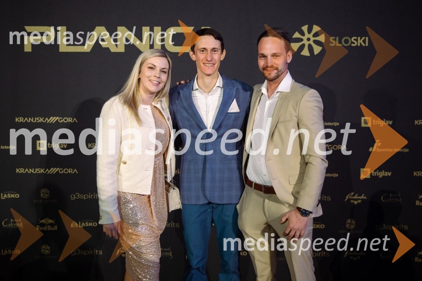  ... ;  Peter  Prevc, smučarski skakalec;  Matej DobovšekZlata preproga ob zaključku kariere Petra Prevca