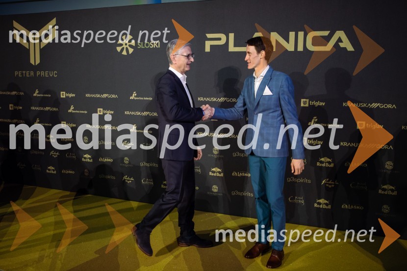  Franjo Bobinac, predsednik, Olimpijski komite Slovenije;  Peter  Prevc, smučarski skakalecZlata preproga ob zaključku kariere Petra Prevca