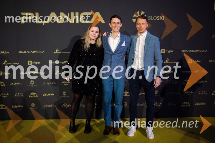  Kaja Vrhovnik;  Peter  Prevc, smučarski skakalec;  Mirko ZupančičZlata preproga ob zaključku kariere Petra Prevca