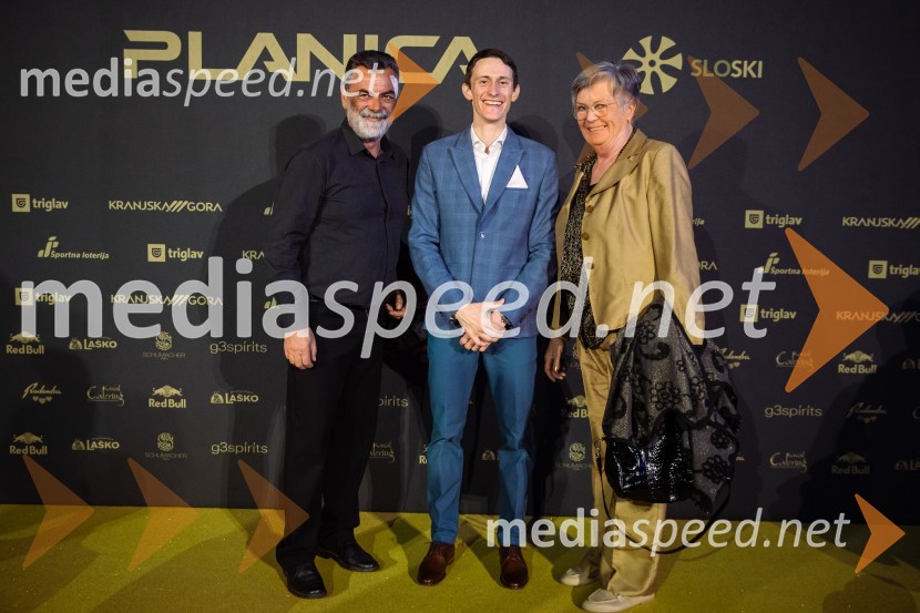  Franci Golmajer;  Peter  Prevc, smučarski skakalec;  Neda Golmajer, učiteljicaZlata preproga ob zaključku kariere Petra Prevca