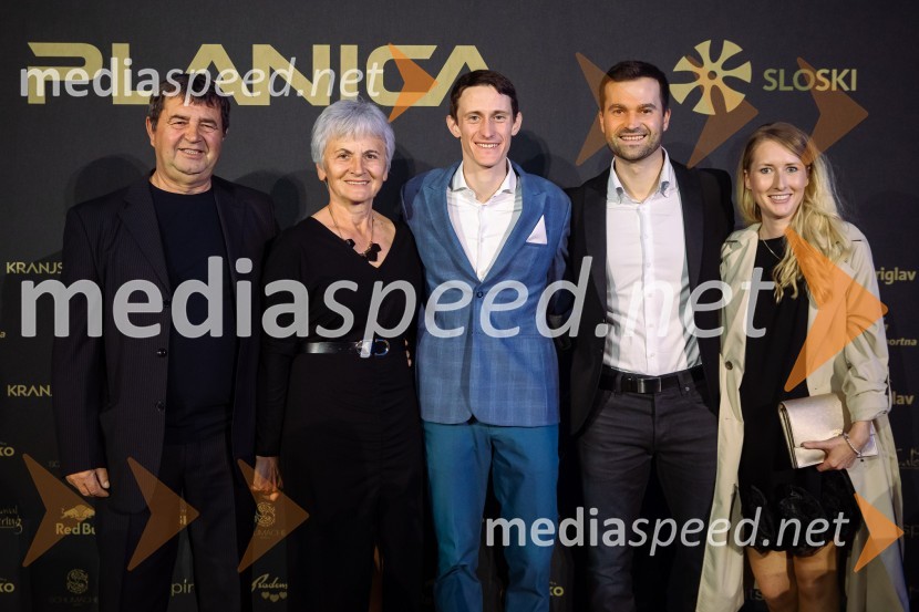  ... ;  ... ;  Peter  Prevc, smučarski skakalec;  Robert Hrgota, trener slovenske skakalne reprezentance;  ... Zlata preproga ob zaključku kariere Petra Prevca