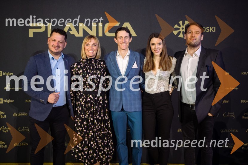  Luka Jezeršek, Hiša kulinarike Jezeršek;  Aleksandra Jezeršek Matjašič;  Peter  Prevc, smučarski skakalec;  Monika Avsenik, pevka;  Anže Langus Petrovič, basistZlata preproga ob zaključku kariere Petra Prevca