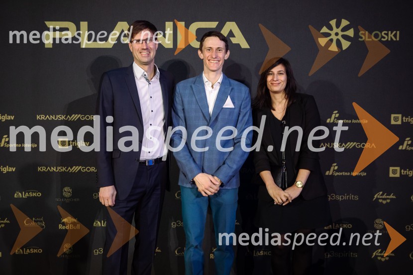  Rok Zagruševcem, direktor, Gorenje marketing;  Peter  Prevc, smučarski skakalec;  ... Zlata preproga ob zaključku kariere Petra Prevca
