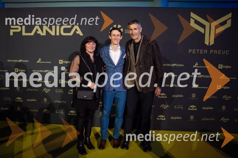  ... ;  Peter  Prevc, smučarski skakalec;  ... Zlata preproga ob zaključku kariere Petra Prevca