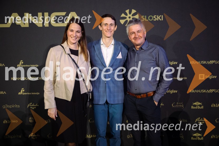  ... ;  Peter  Prevc, smučarski skakalec;  ... Zlata preproga ob zaključku kariere Petra Prevca