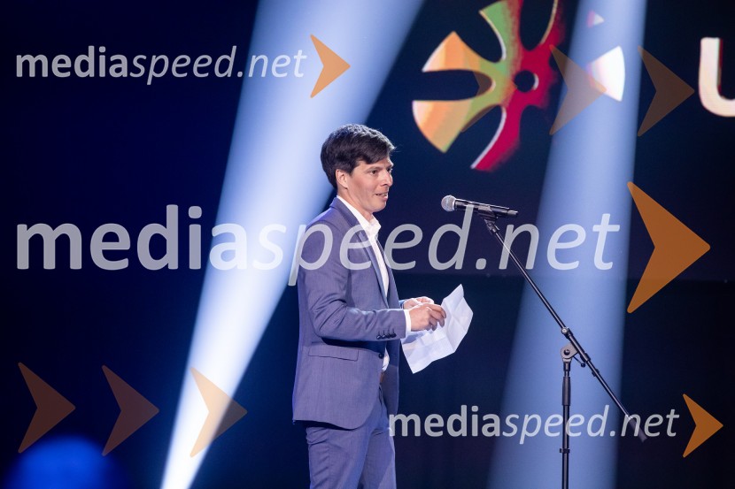  Urban JarcZlata preproga ob zaključku kariere Petra Prevca