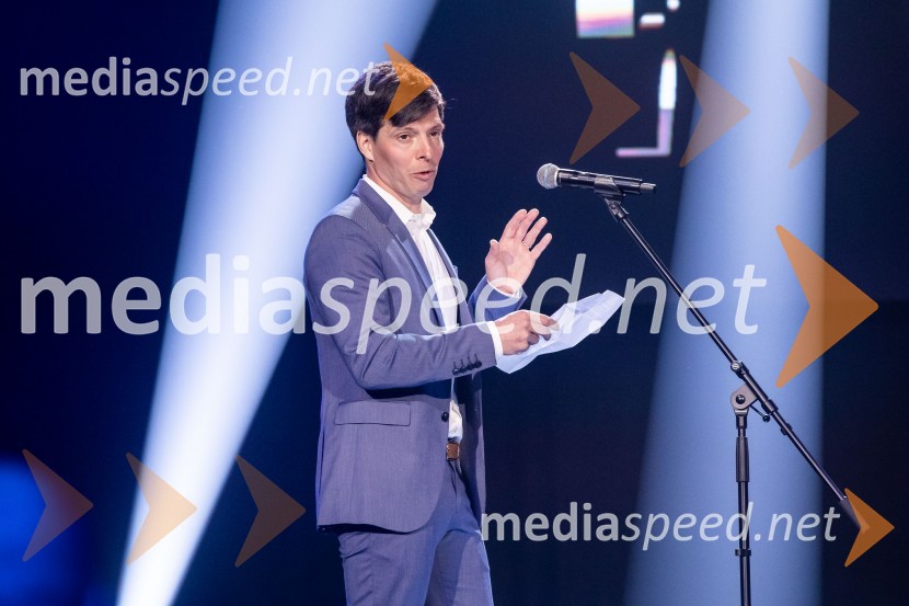  Urban JarcZlata preproga ob zaključku kariere Petra Prevca