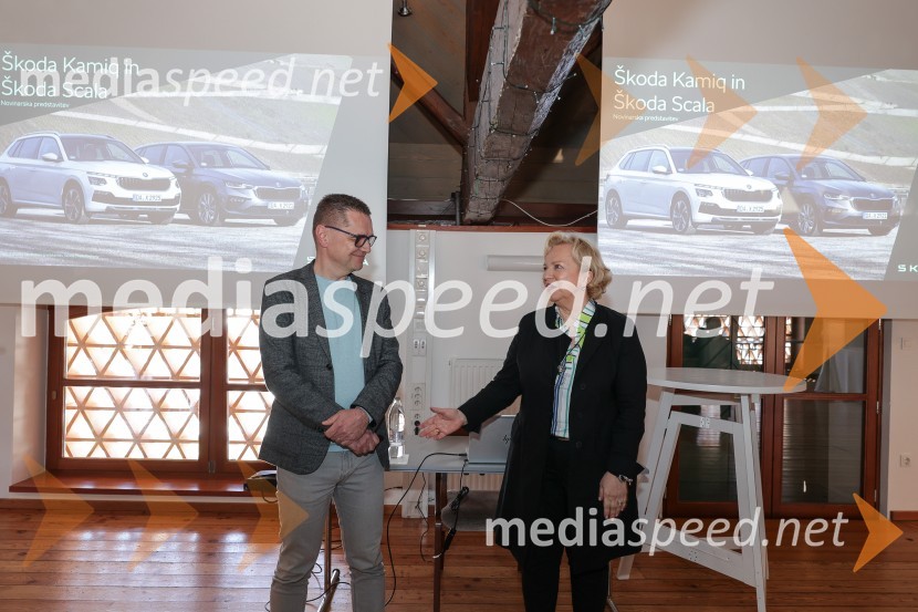  ... ;  Sabrina Pečelin, vodja odnosov z javnostmi pri Porsche Slovenija d.o.o.Novosti na cesti: Škoda Scala in Kamiq